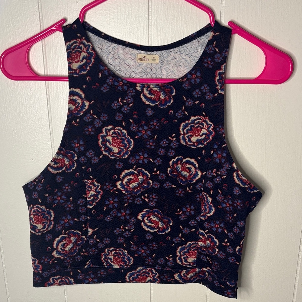 Hollister Navy and Red Floral Crop Top